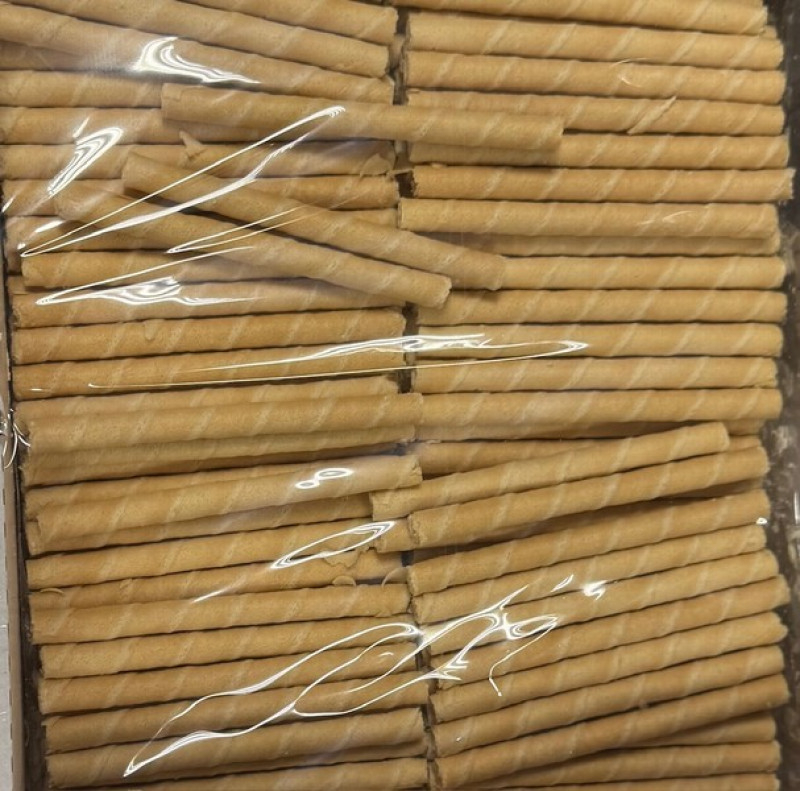 Vafeļu trubiņas Adugs ar banānu krēmu 2.5 kg (30.03.26) (daudzumu norādīt kg,pilna kaste) Polija