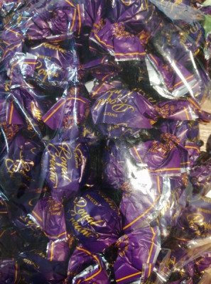 Šokolādes konfektes Royal Cream 1kg 1/4 (04.05.26)UA