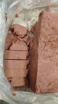 Halva Zemesriekstu ar zemeņu garšu 4kg  (19.04.26)(daudzumu norādīt kilogramos,pilnas kastes) Latvij