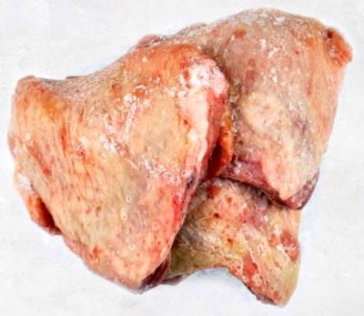 Broileru šķiņķīši bez muguru saldēti sausie (5*3kg) 15kg